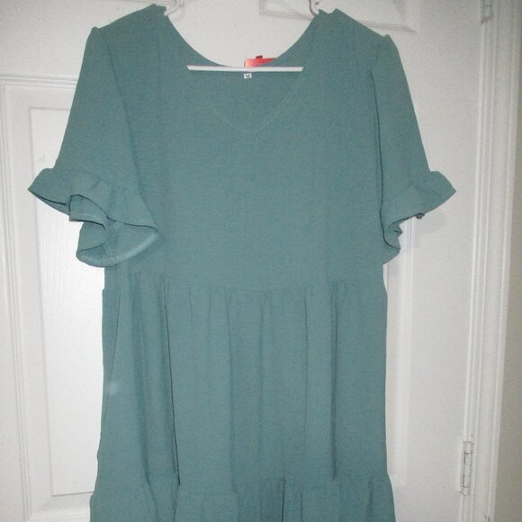 Green Dress Relax Fit Size Medium by Bloom Chic - Picture 1 of 7